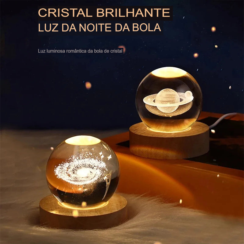 Bola de cristal 3D exclusiva com galáxia e projeções planetárias